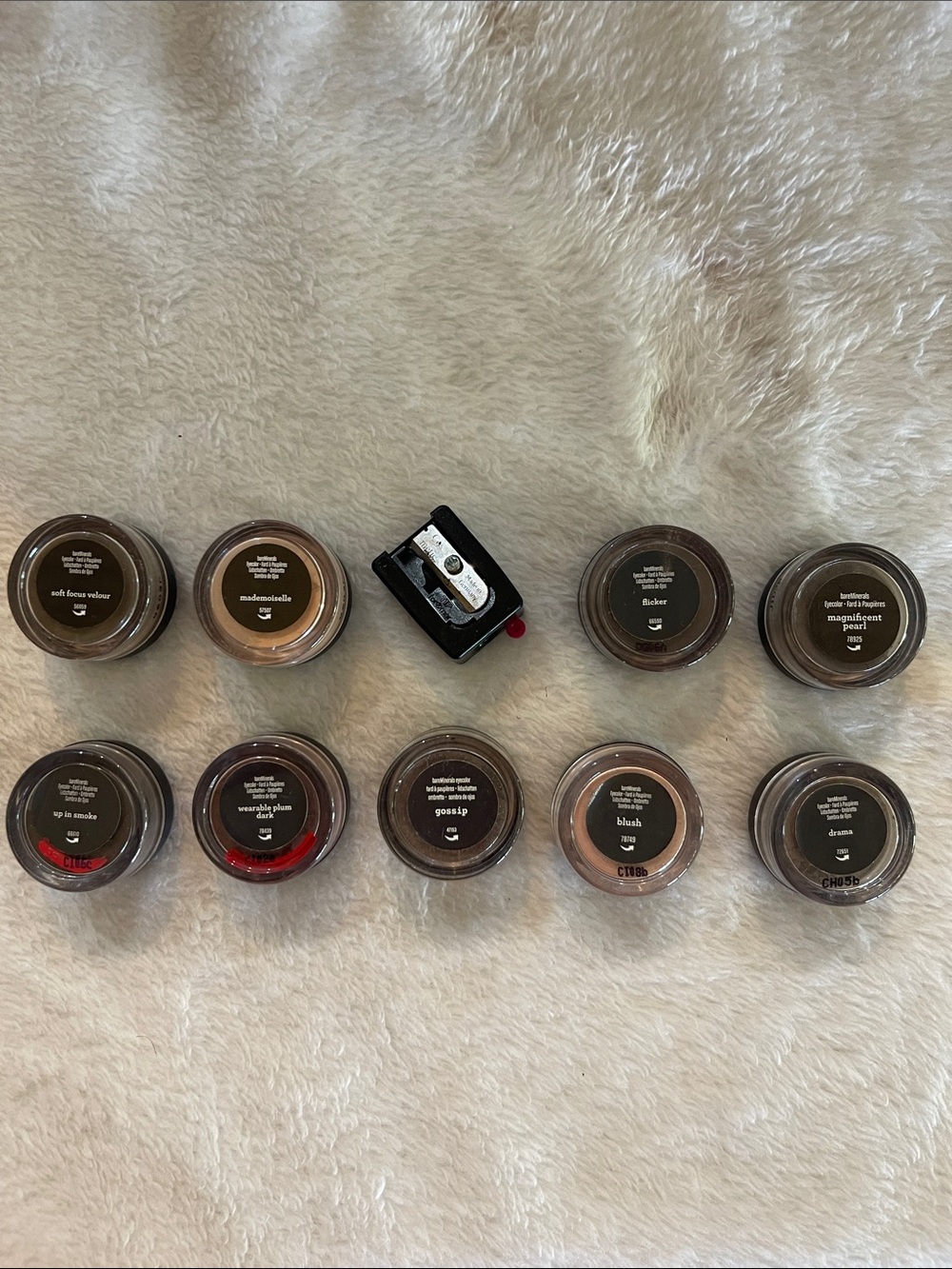 BareMinerals Eyeshadow, set of 9, plus liner sharpener - Picture 4 of 6